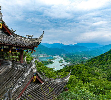 QINGCHENG MOUNTAIN / DEPARTURE FROM CHENGDU