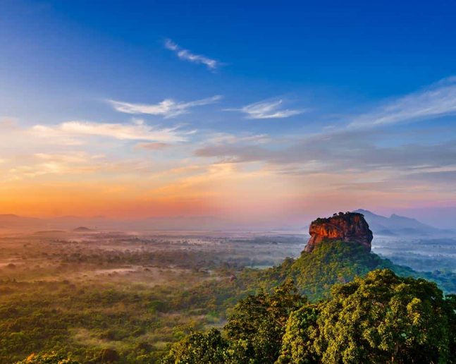 Fly Colombo-Sigiriya & Hatton-Galle