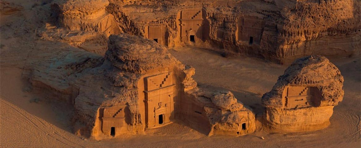 10 reasons to visit saudi arabia