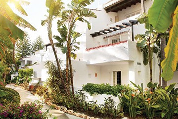 Puente Romano Marbella garden view