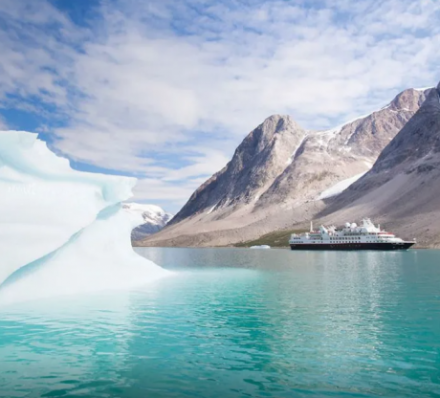 CRUISE EAST GREENLAND