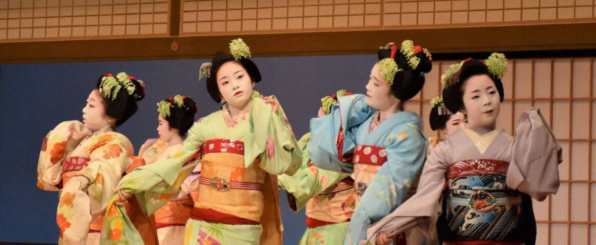 Maiko Performances in the Gion District