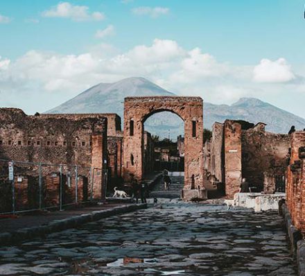 NAPLES / POMPEII / AMALFI COAST