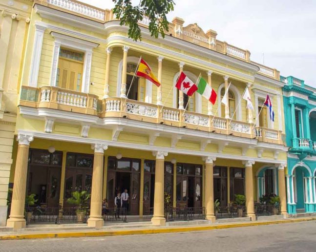 SANTA CLARA